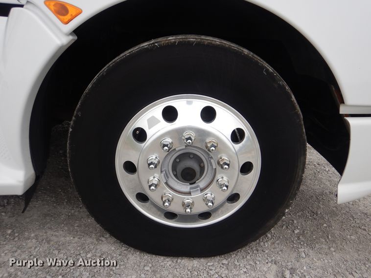 image for item GM9206 2012 Kenworth T660  semi truck