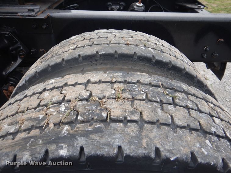 image for item GM9206 2012 Kenworth T660  semi truck