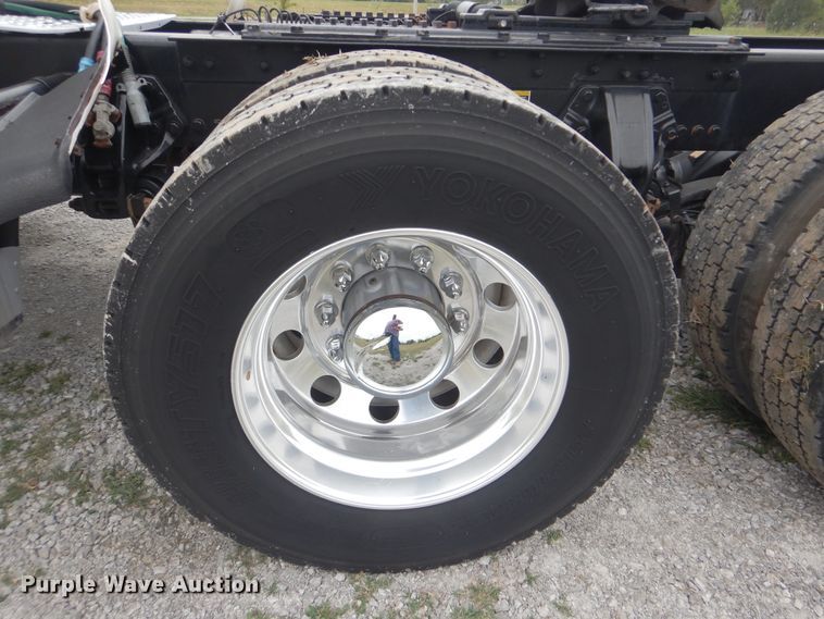 image for item GM9206 2012 Kenworth T660  semi truck