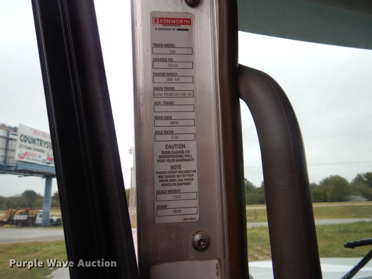 image for item GM9206 2012 Kenworth T660  semi truck