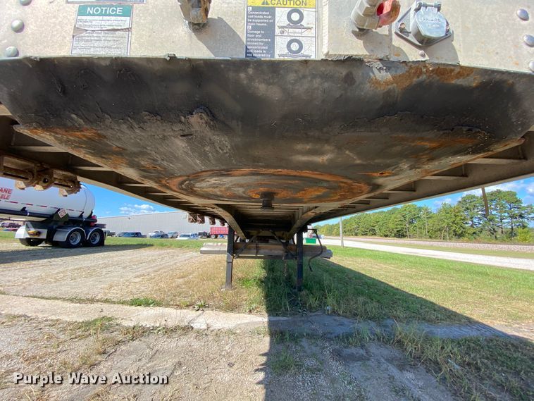 image for item HE9814 2003 Wilson C-900 Road Brute flatbed trailer