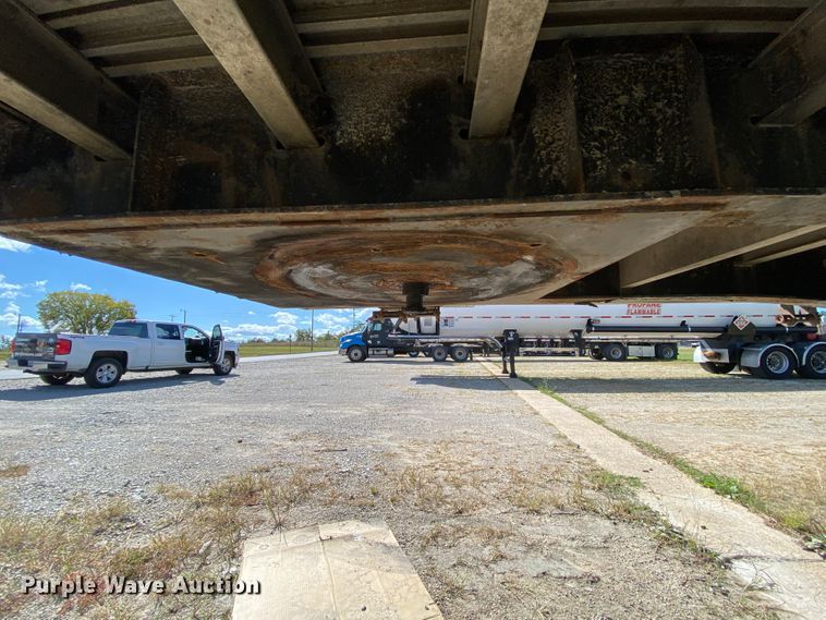 image for item HE9814 2003 Wilson C-900 Road Brute flatbed trailer