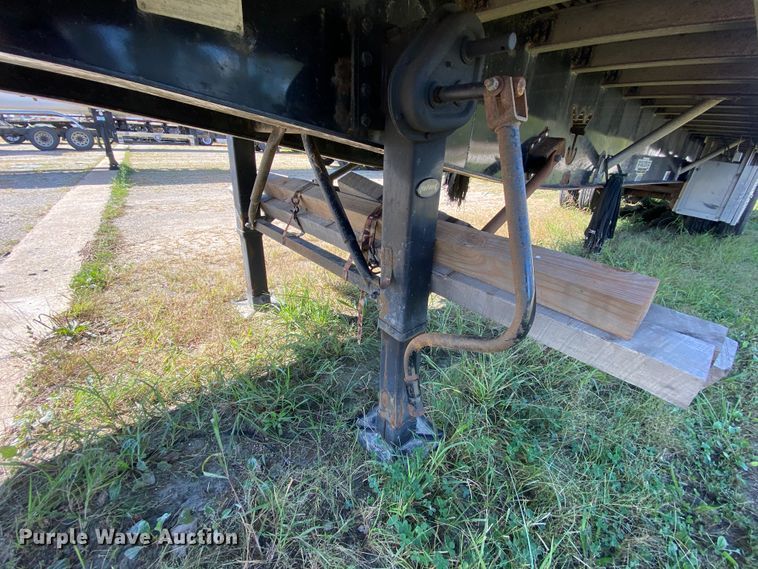 image for item HE9814 2003 Wilson C-900 Road Brute flatbed trailer