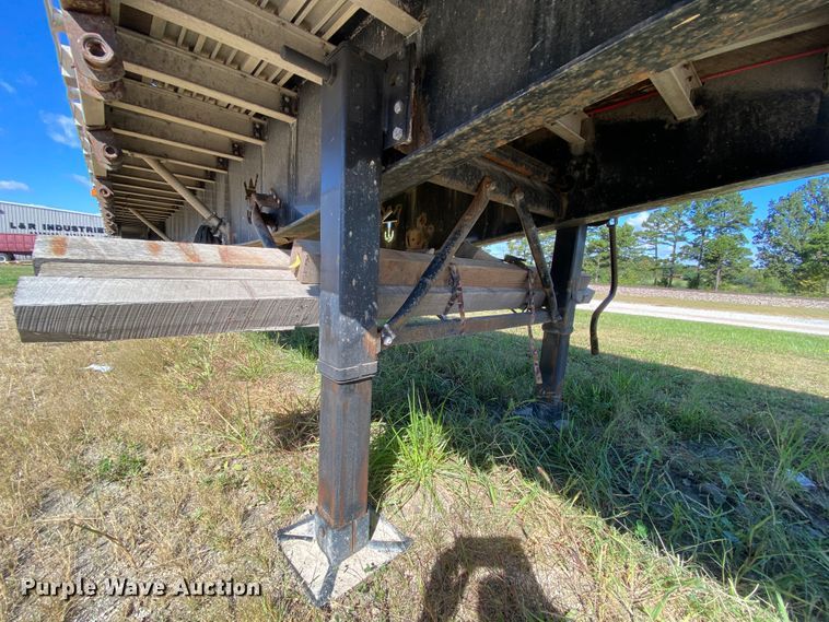 image for item HE9814 2003 Wilson C-900 Road Brute flatbed trailer