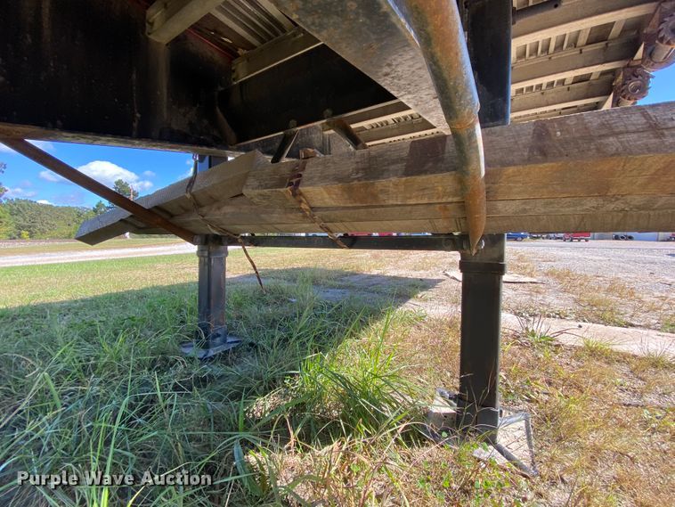 image for item HE9814 2003 Wilson C-900 Road Brute flatbed trailer