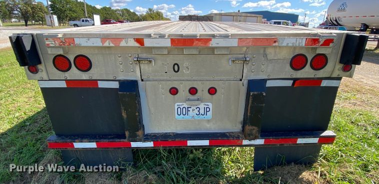 image for item HE9814 2003 Wilson C-900 Road Brute flatbed trailer
