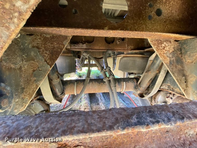 image for item HE9814 2003 Wilson C-900 Road Brute flatbed trailer