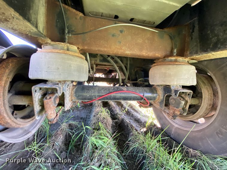 image for item HE9814 2003 Wilson C-900 Road Brute flatbed trailer