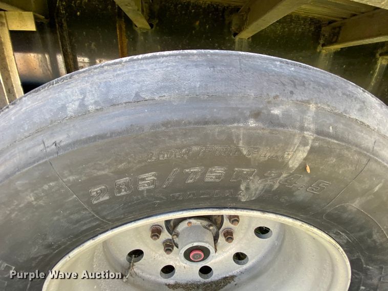 image for item HE9814 2003 Wilson C-900 Road Brute flatbed trailer