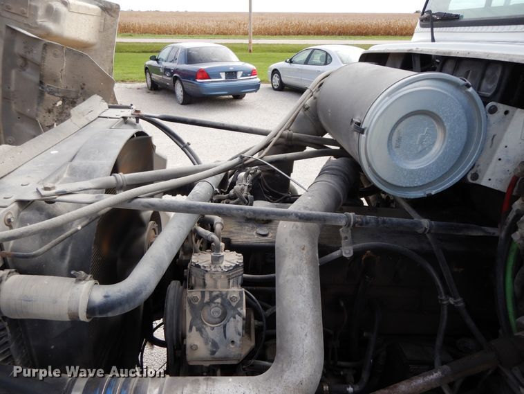 image for item HJ9721 1997 Freightliner FLD  semi truck