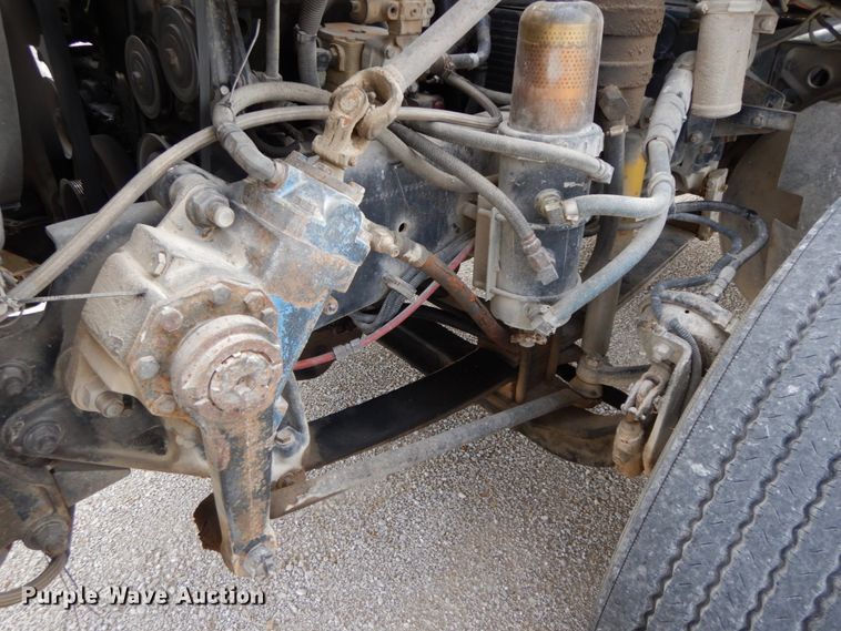 image for item HJ9721 1997 Freightliner FLD  semi truck