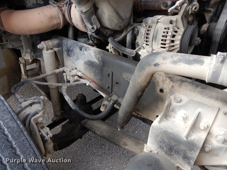 image for item HJ9721 1997 Freightliner FLD  semi truck