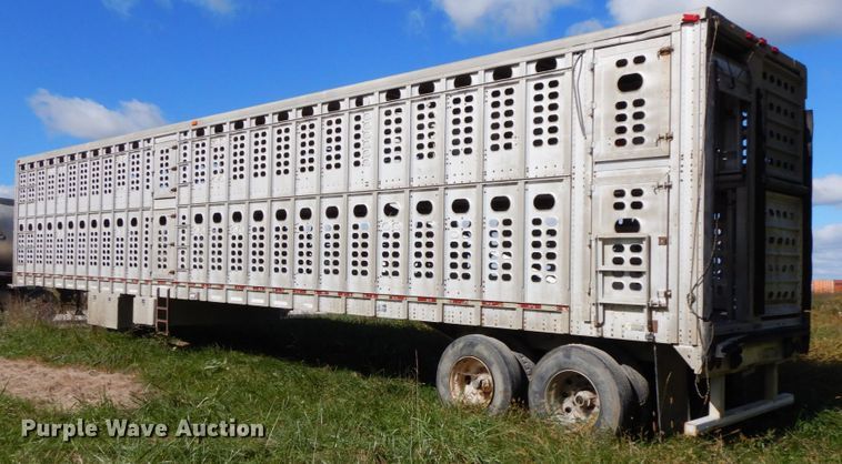 image for item HJ9725 1997 Wilson livestock trailer