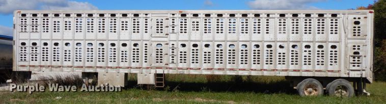 image for item HJ9725 1997 Wilson livestock trailer
