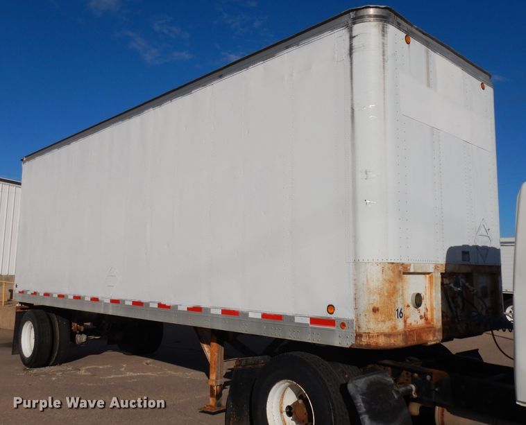 image for item HN9318 1986 Fruehauf dry van trailer