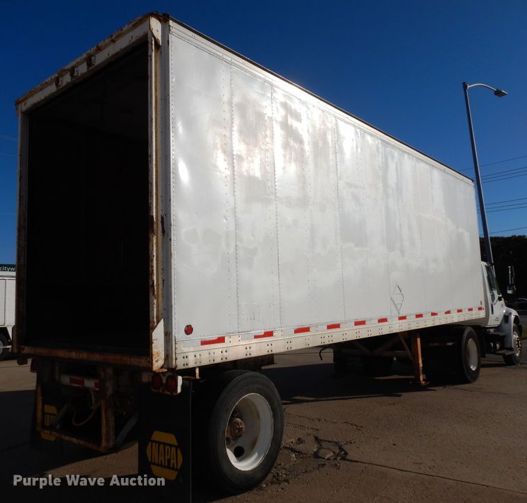 image for item HN9318 1986 Fruehauf dry van trailer