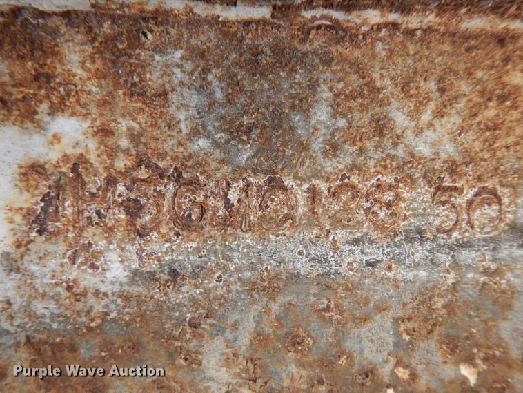 image for item HN9318 1986 Fruehauf dry van trailer