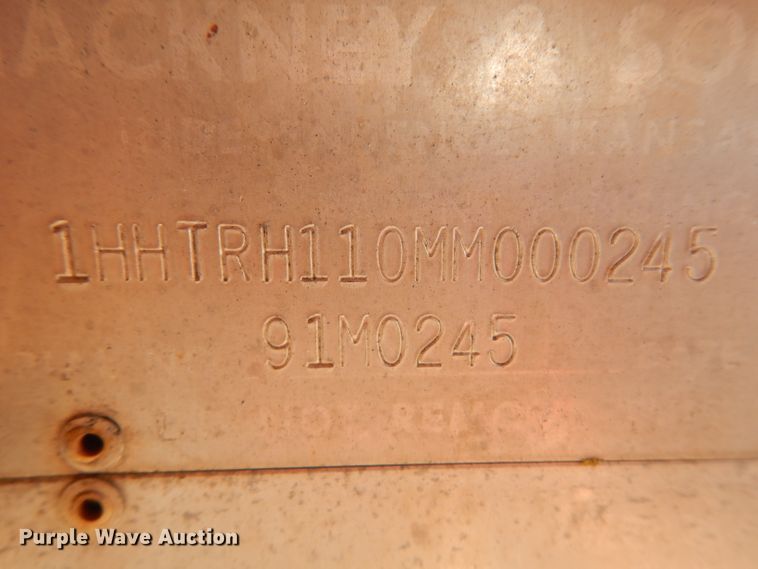 image for item HN9320 1991  delivery trailer