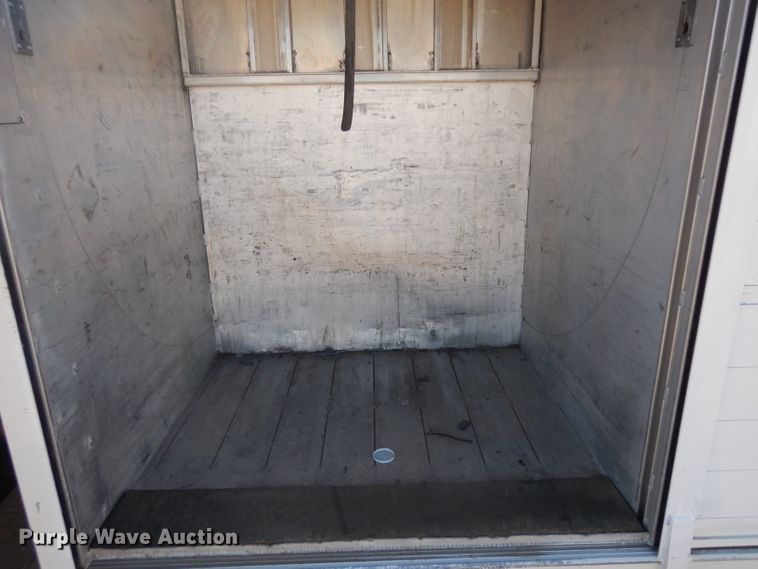 image for item HN9321 2001 International 4700  delivery truck