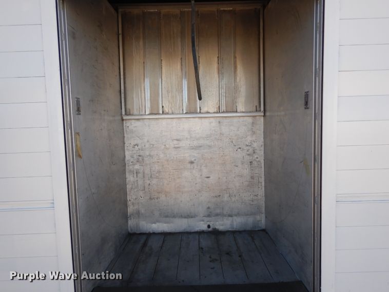 image for item HN9321 2001 International 4700  delivery truck