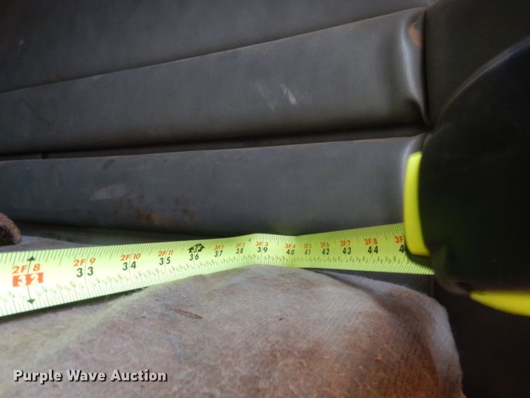 image for item HW9311 2000 Peterbilt 379  semi truck