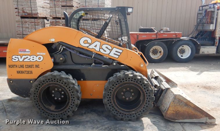 image for item HO9923 Case SV280  skid steer loader