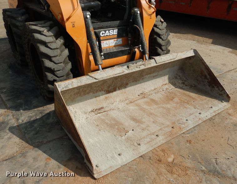 image for item HO9923 Case SV280  skid steer loader