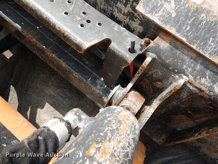 image for item HO9923 Case SV280  skid steer loader