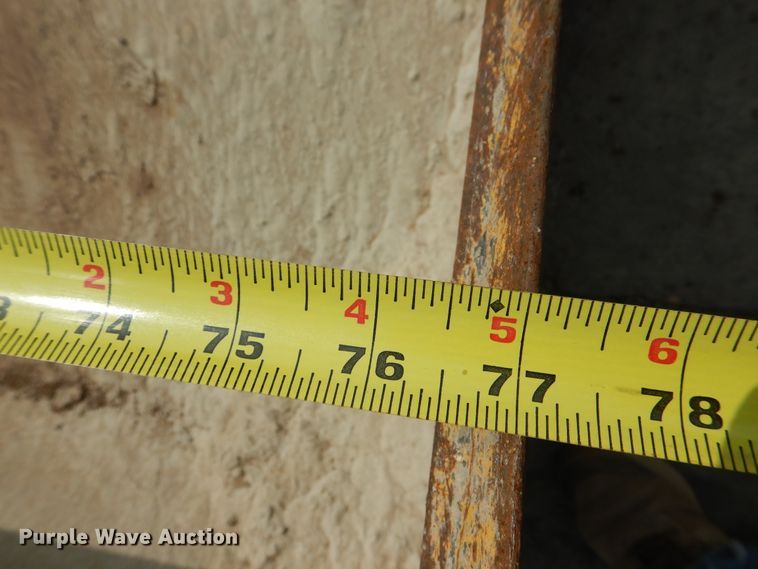 image for item HO9923 Case SV280  skid steer loader