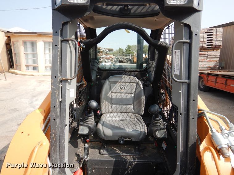 image for item HO9923 Case SV280  skid steer loader