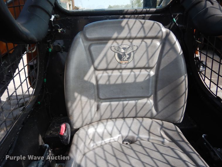 image for item HO9923 Case SV280  skid steer loader