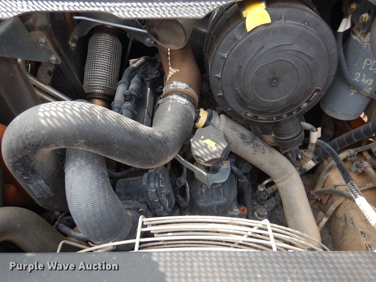 image for item HO9923 Case SV280  skid steer loader