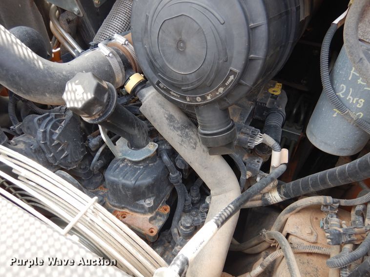 image for item HO9923 Case SV280  skid steer loader