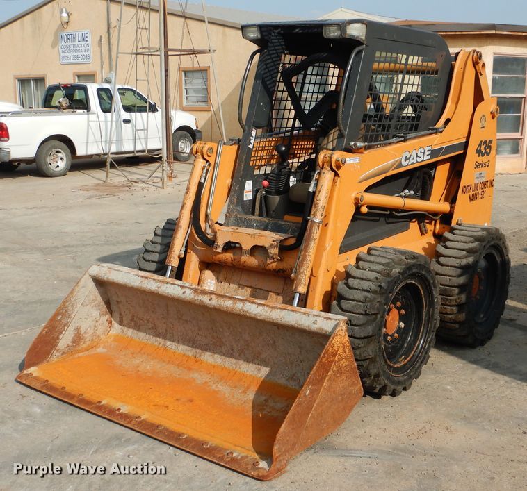 image for item HO9926 2010 Case 435 Series 3  skid steer loader