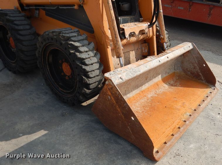 image for item HO9926 2010 Case 435 Series 3  skid steer loader