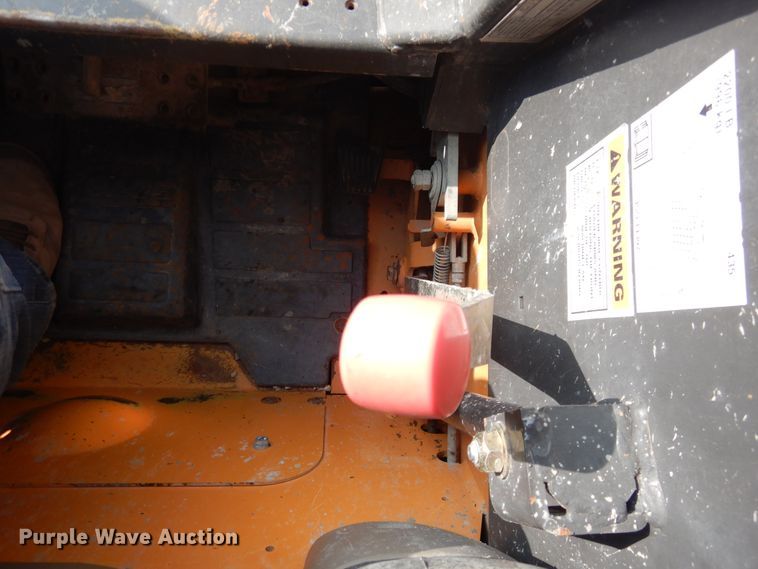 image for item HO9926 2010 Case 435 Series 3  skid steer loader