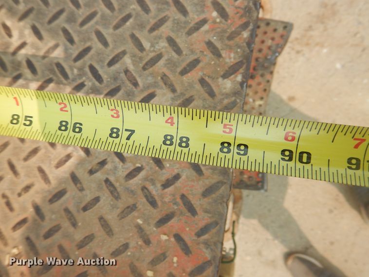 image for item HO9937 1999 Skyjack SJIII 3220  scissor lift