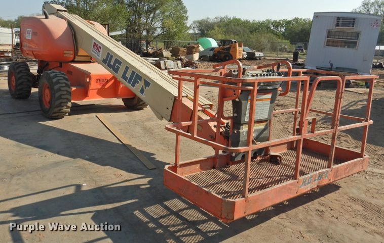 image for item HO9943 1999 JLG 600S  boom lift