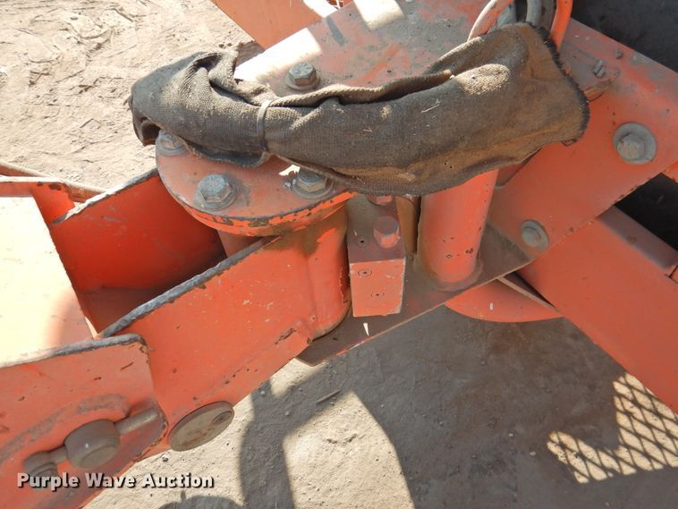 image for item HO9943 1999 JLG 600S  boom lift