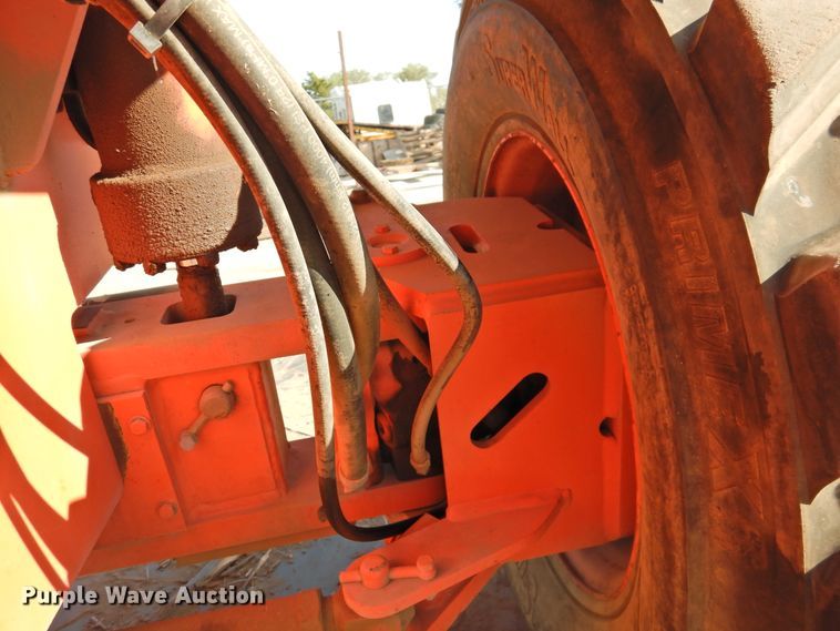 image for item HO9943 1999 JLG 600S  boom lift