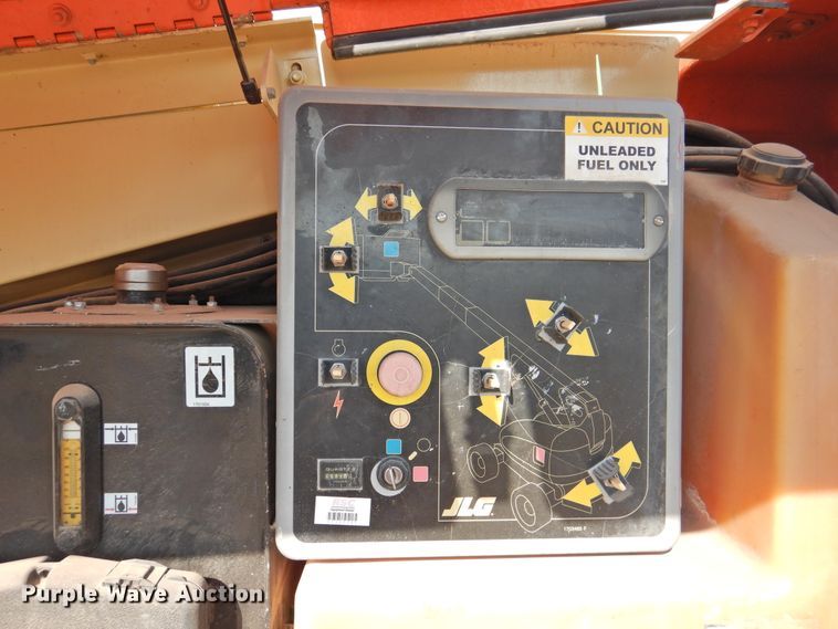 image for item HO9943 1999 JLG 600S  boom lift