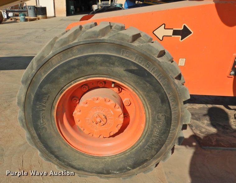 image for item HO9943 1999 JLG 600S  boom lift