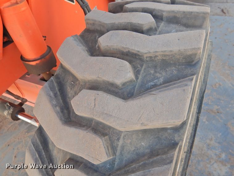 image for item HO9943 1999 JLG 600S  boom lift