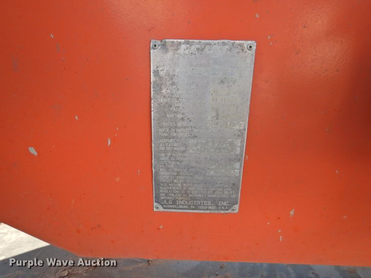 image for item HO9943 1999 JLG 600S  boom lift