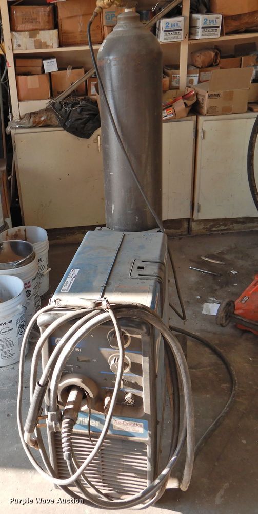 image for item HO9952 Miller MillerMatic 251 wire welder