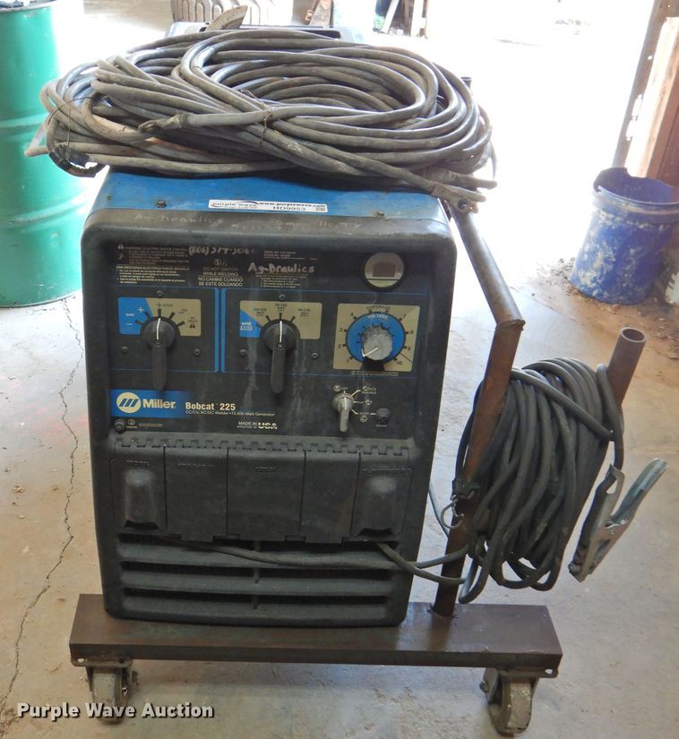 image for item HO9953 Miller Bobcat 250 welder/generator