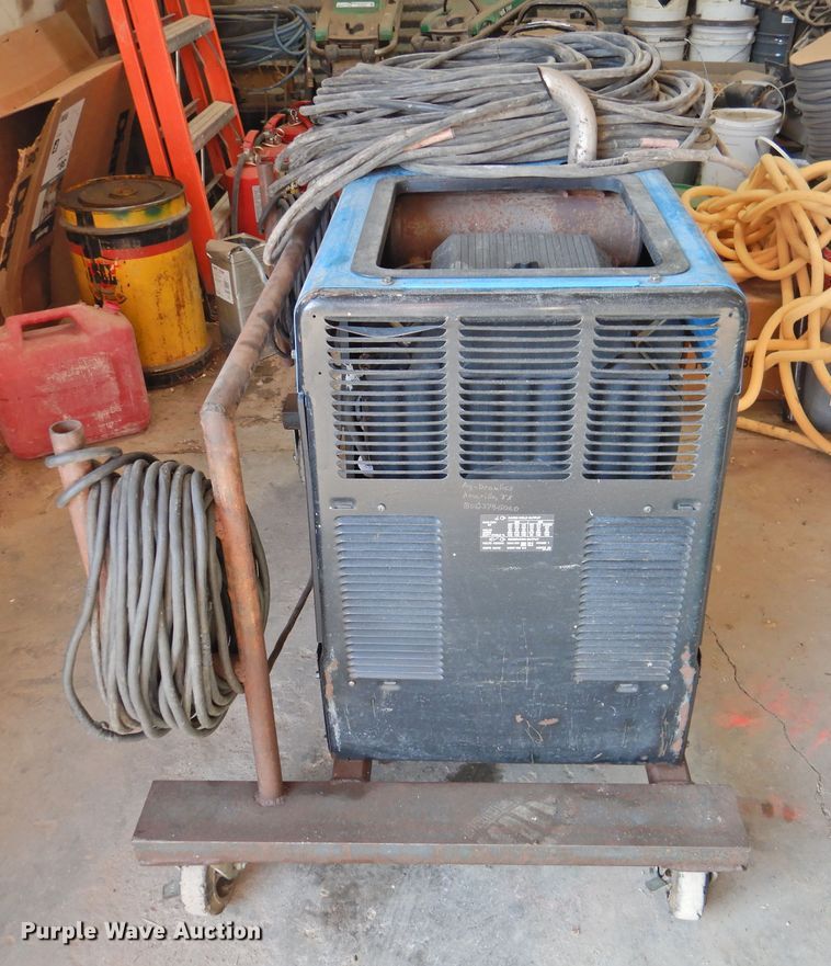 image for item HO9953 Miller Bobcat 250 welder/generator