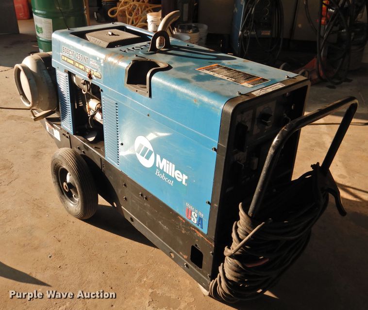 image for item HO9954 Miller Bobcat 250NT welder/generator