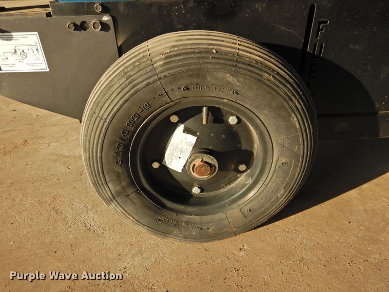 image for item HO9954 Miller Bobcat 250NT welder/generator