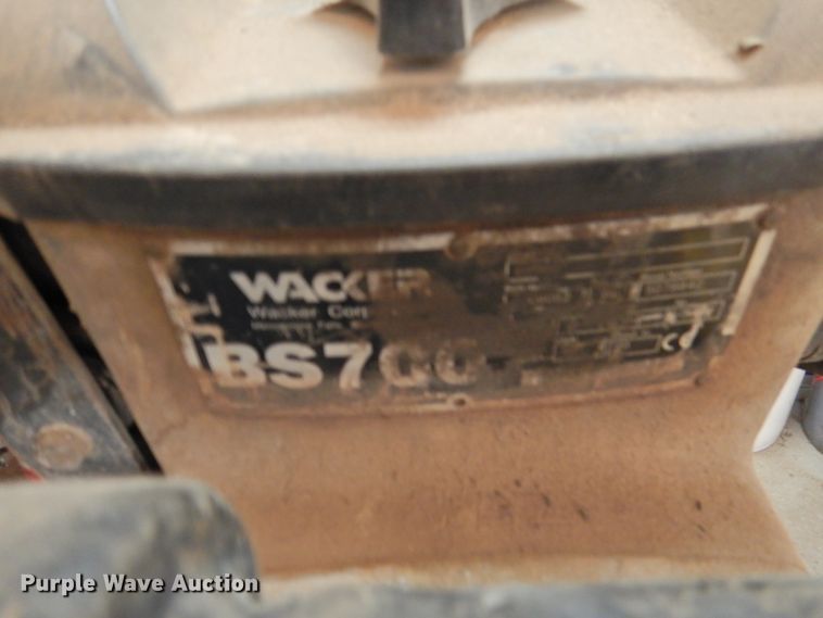 image for item HO9955 Wacker Neuson BS700 plate compactor